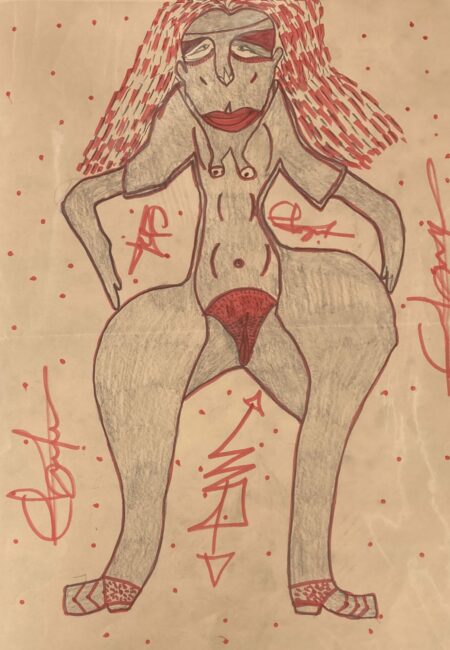 Ébou Ibrahim Kanteh — Œuvres d’art brut sur Supports Trouvés 2 Dessin d’art brut réalisé sur support trouvé, présentant une figure frontale remplie de motifs répétitifs (étoiles, hachures, éclats) et une flèche-tag marquant le passage de la main. Style brut, symbolique et direct Contemporary outsider art