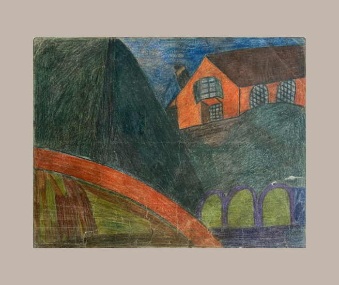 charles-schley-maison-paysage-verso-taupe Verso d’un dessin de Charles Schley : maison orange au toit brun dans un paysage vert sombre, avec une bande rouge courbe et trois arches violettes au premier plan. art brut